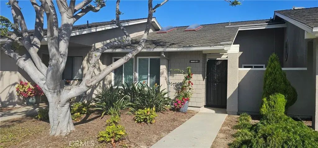 8566 Trinity Circle 817d, Huntington Beach