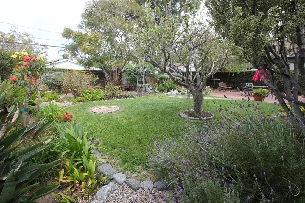 1729 Lake, Huntington Beach