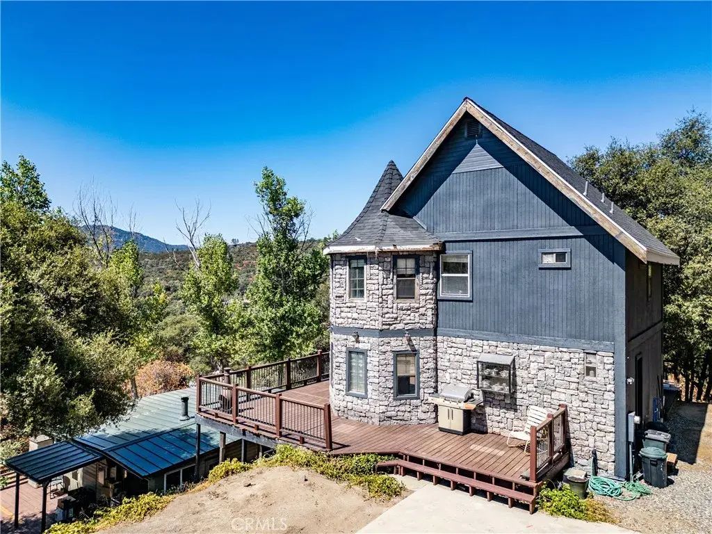 42306 Snowline Court, Oakhurst
