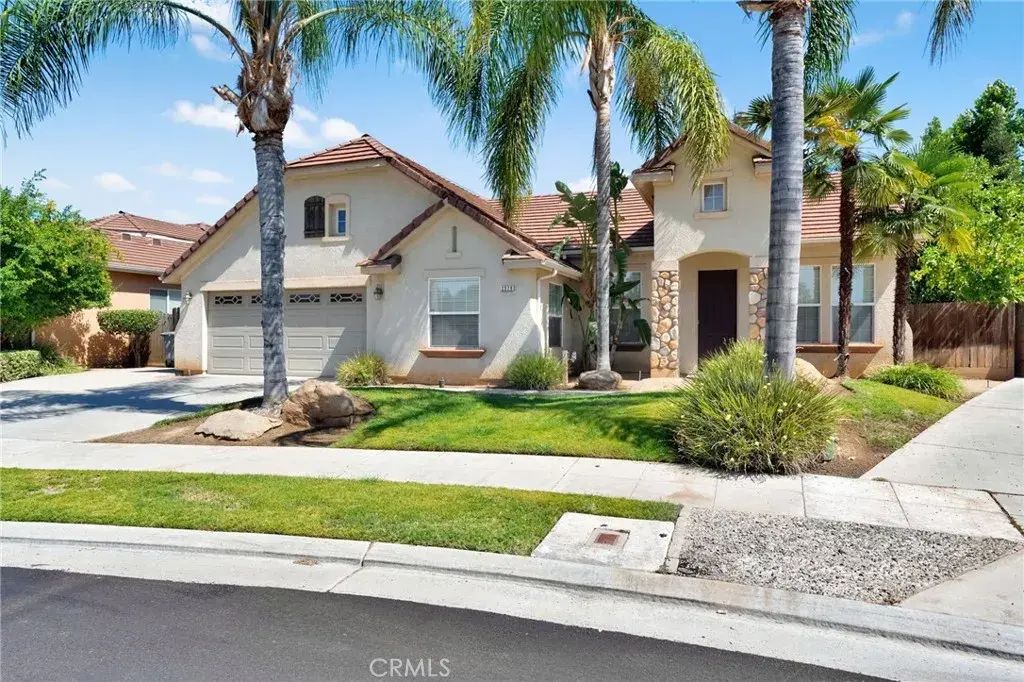 2579 Warner Avenue, Clovis