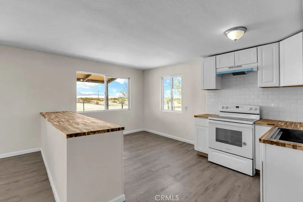 3852 Midway Road, 29 Palms