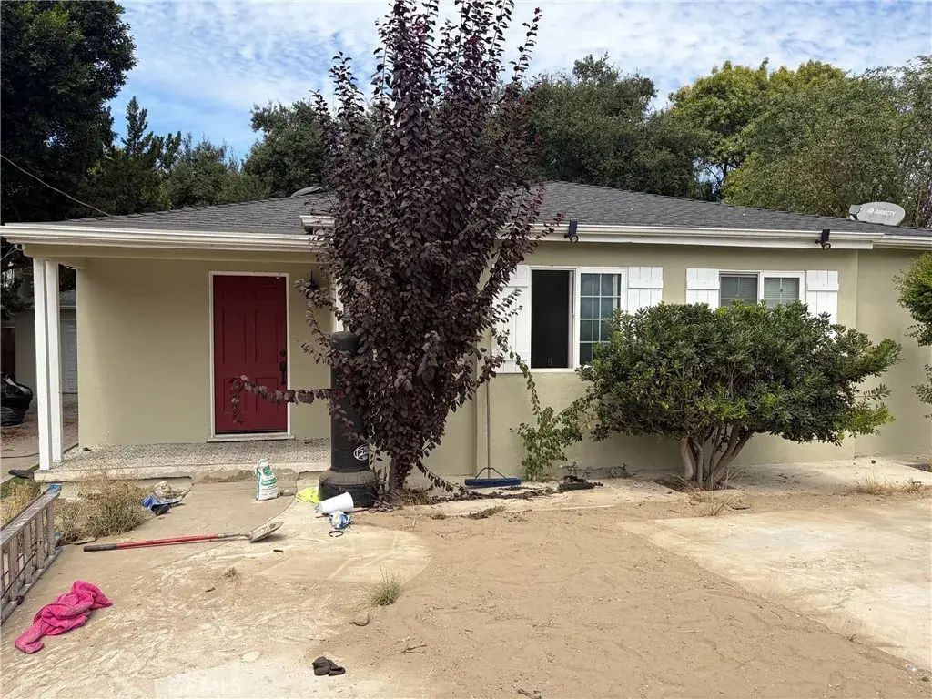 5767 Saint Clair, Valley Village