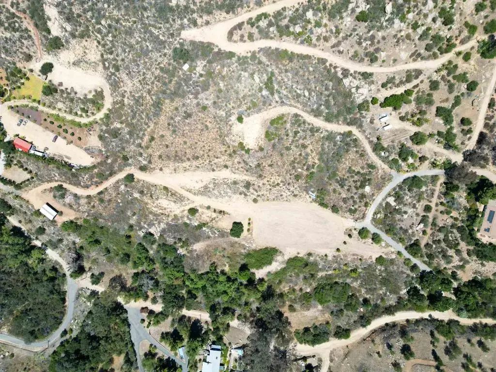 5589 Rainbow Creek, Fallbrook