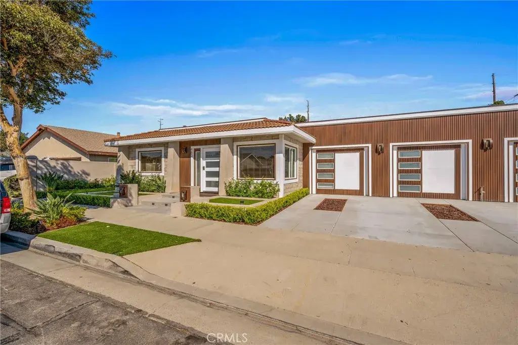 483 S Pine, Orange