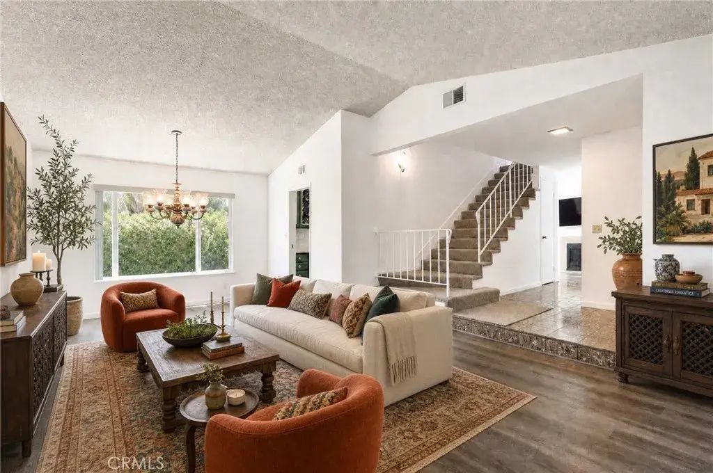 1110 Burns Avenue, Santa Ana