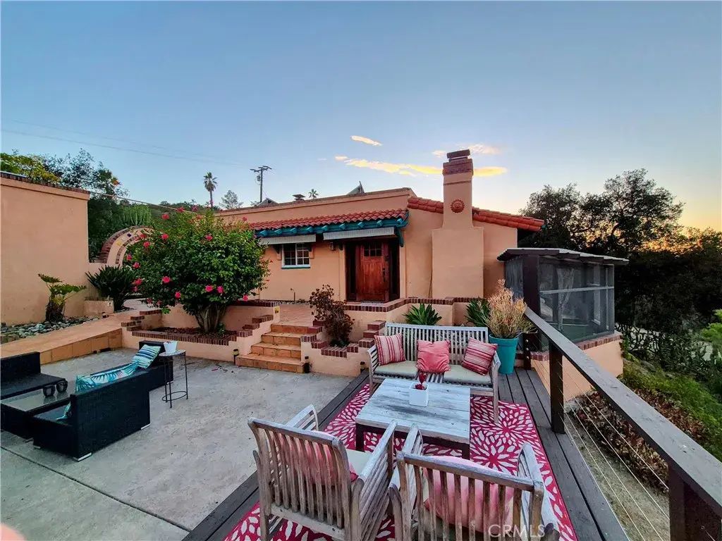 16211 Highland Valley Road, Ramona