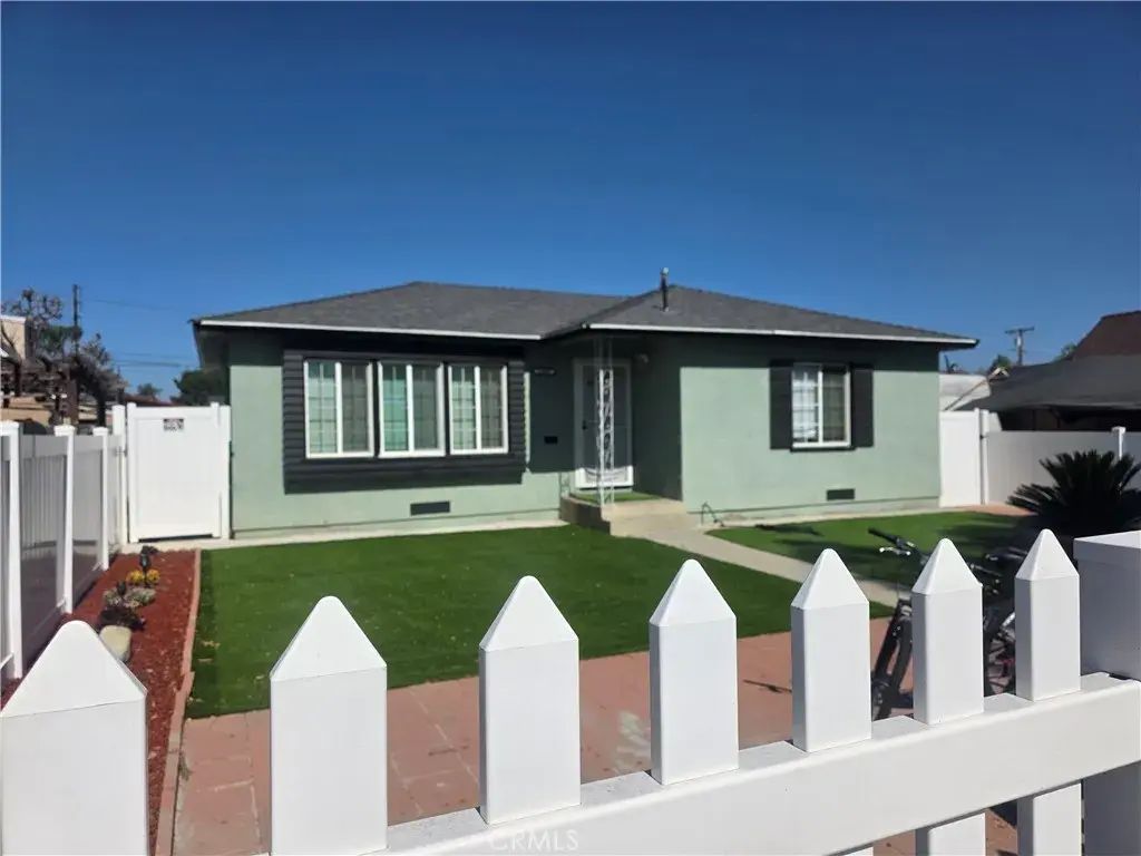13057 3rd, Chino
