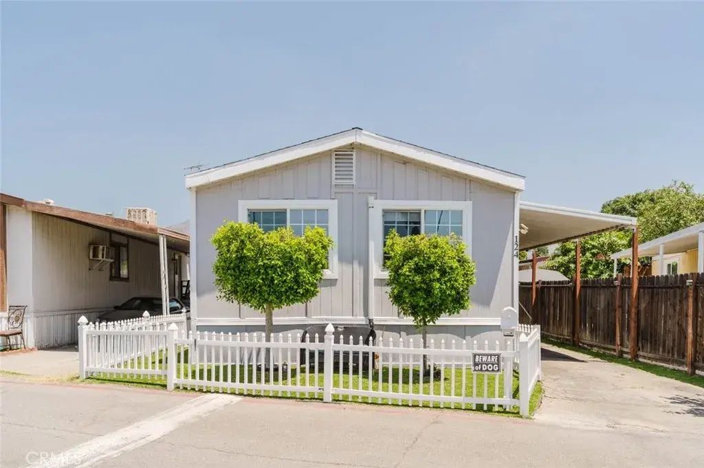 15445 Cobalt 124, Sylmar