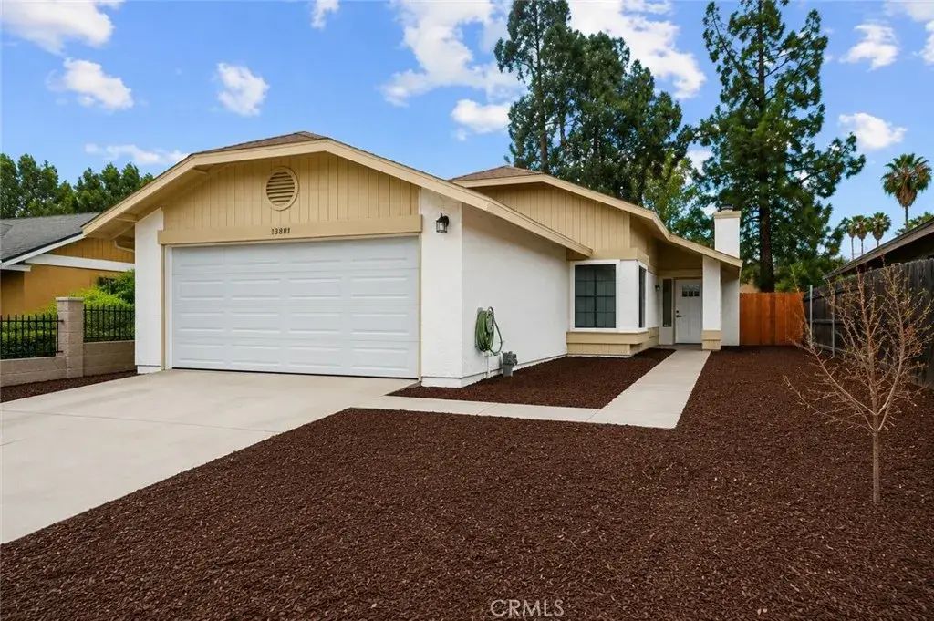 13881 Elmwood Ct, Moreno Valley