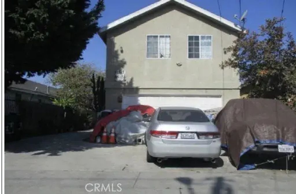 11717 Holmes, Los Angeles