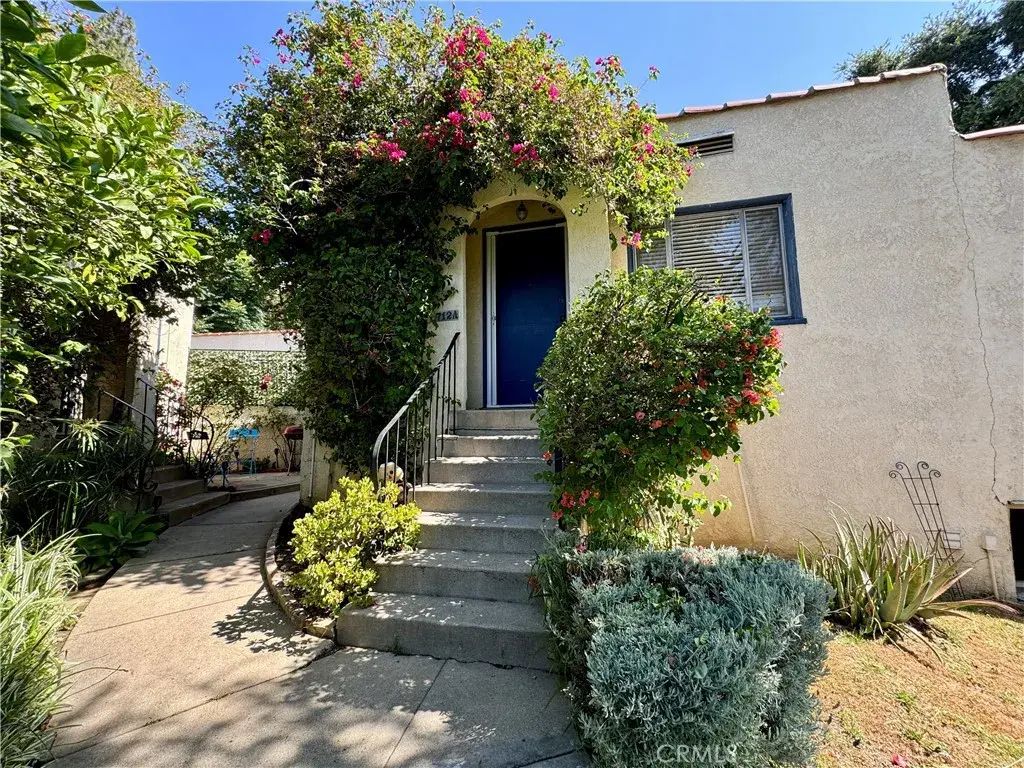 1712 Gillette Crescent A, South Pasadena