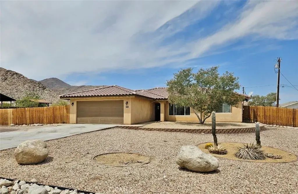 7064 Eucalyptus Avenue, 29 Palms