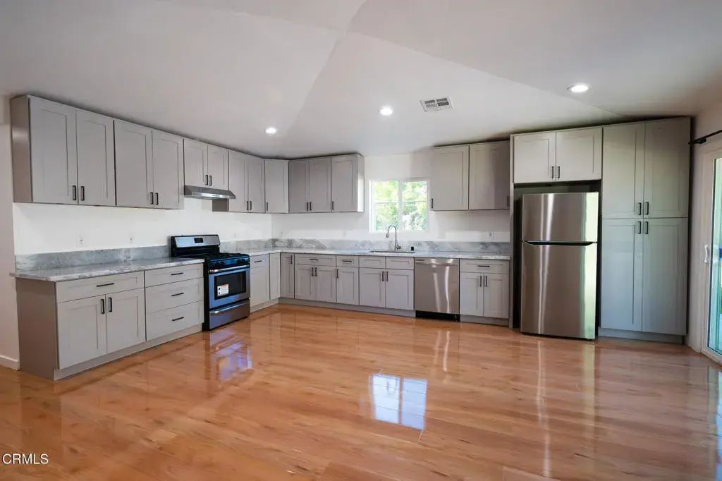 270 E Penn Street, Pasadena