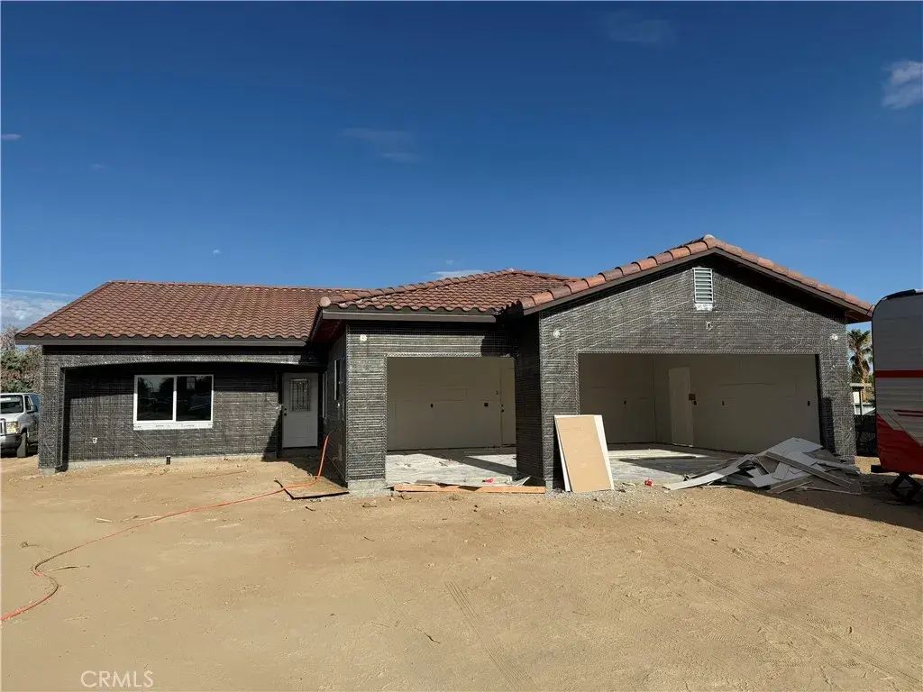 12682 Magnolia, Victorville