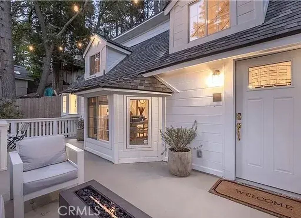 810 Sierra Vista, Twin Peaks