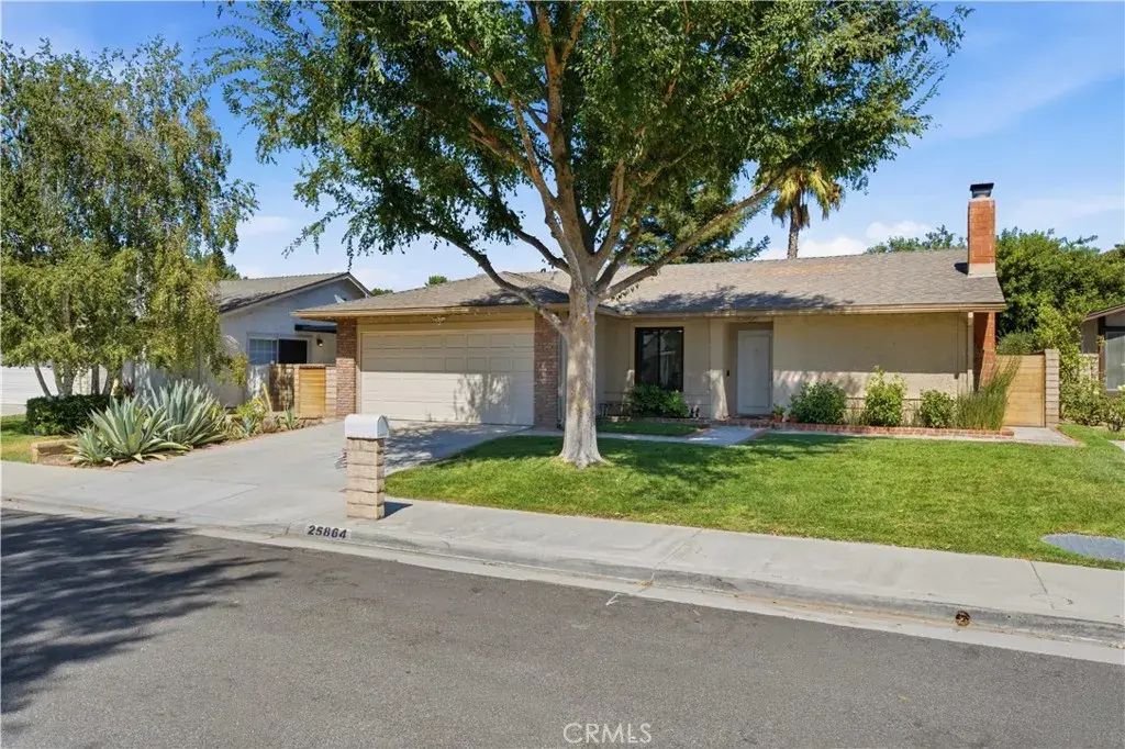 25864 Alegro Drive, Valencia