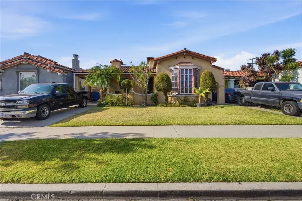 1308 W 82nd Street, Los Angeles