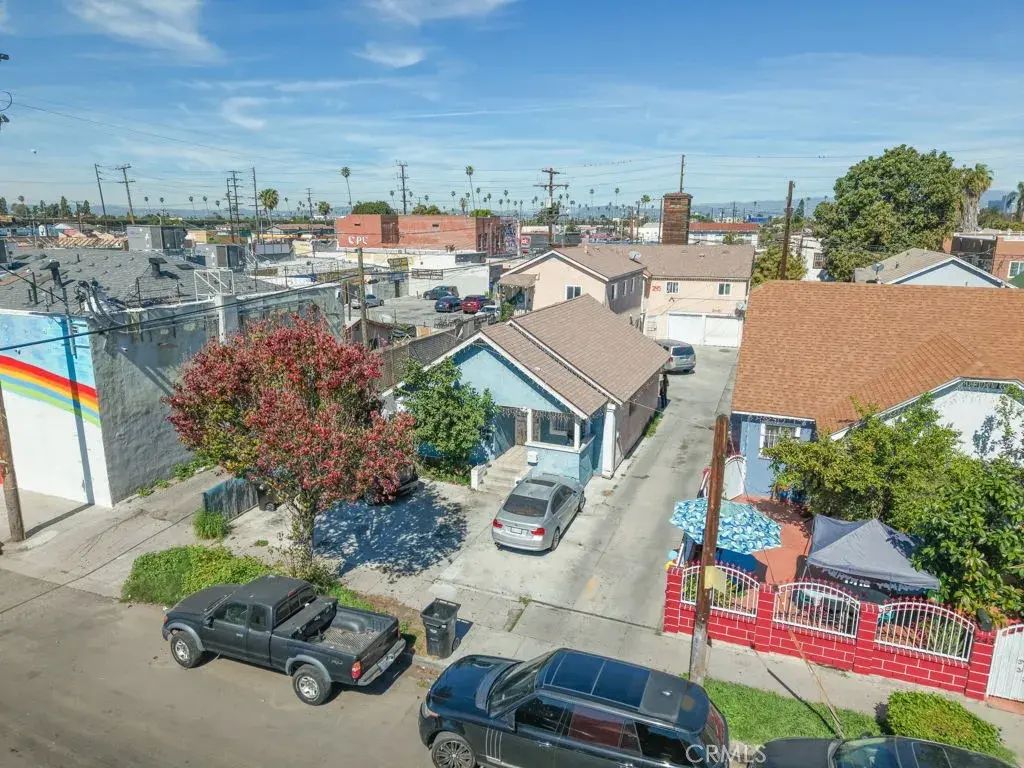 245 W 73rd, Los Angeles
