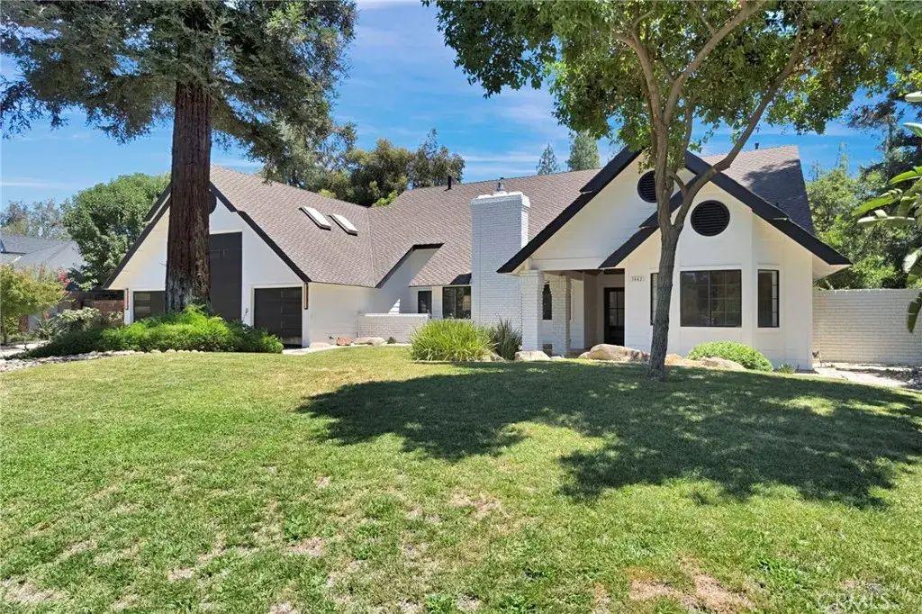 7442 N Tahan, Fresno