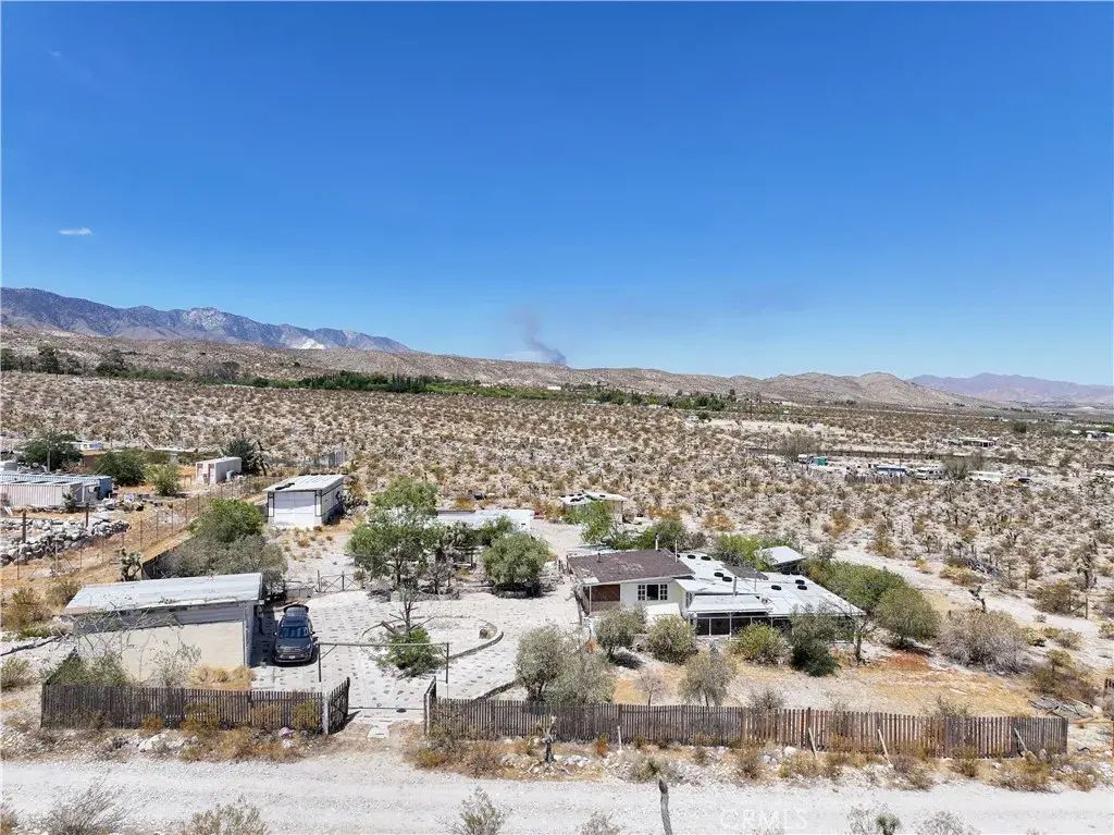 7594 Fairlane, Lucerne Valley