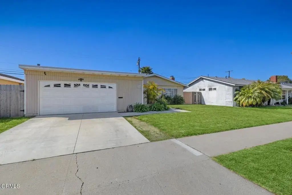 1410 Huntswood Way, Oxnard