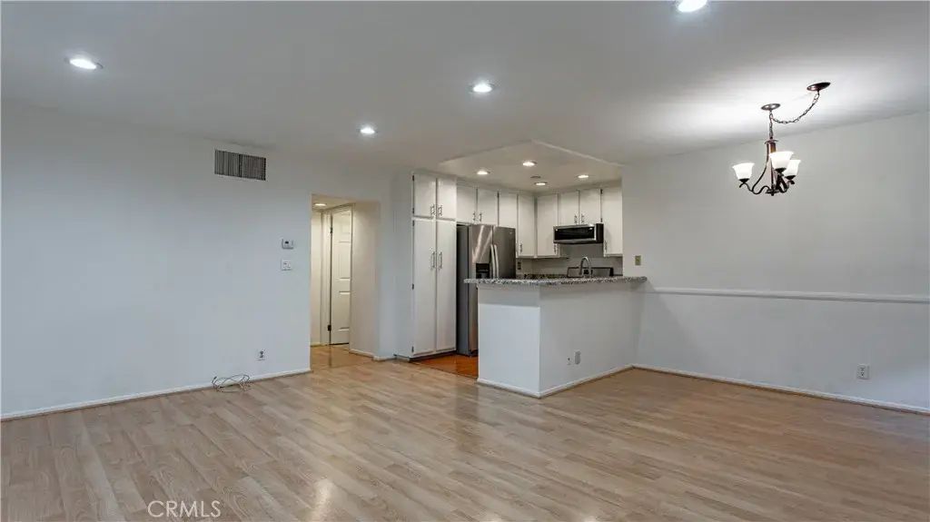 14835 Sherman Way 3, Van Nuys