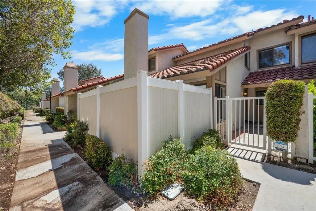 1219 Porto Grande, Diamond Bar