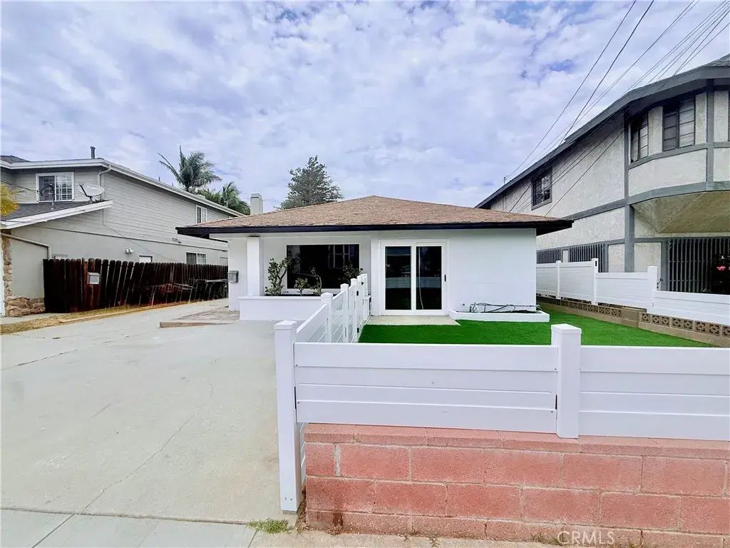 2111 Perry, Redondo Beach