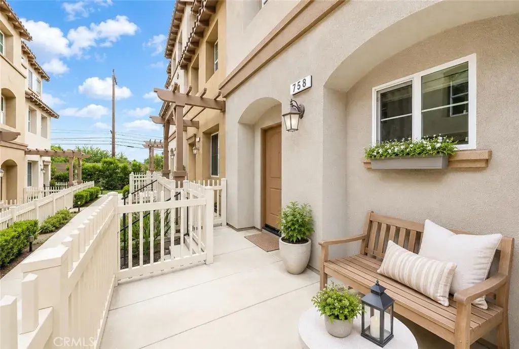 758 E Matchwood, Azusa