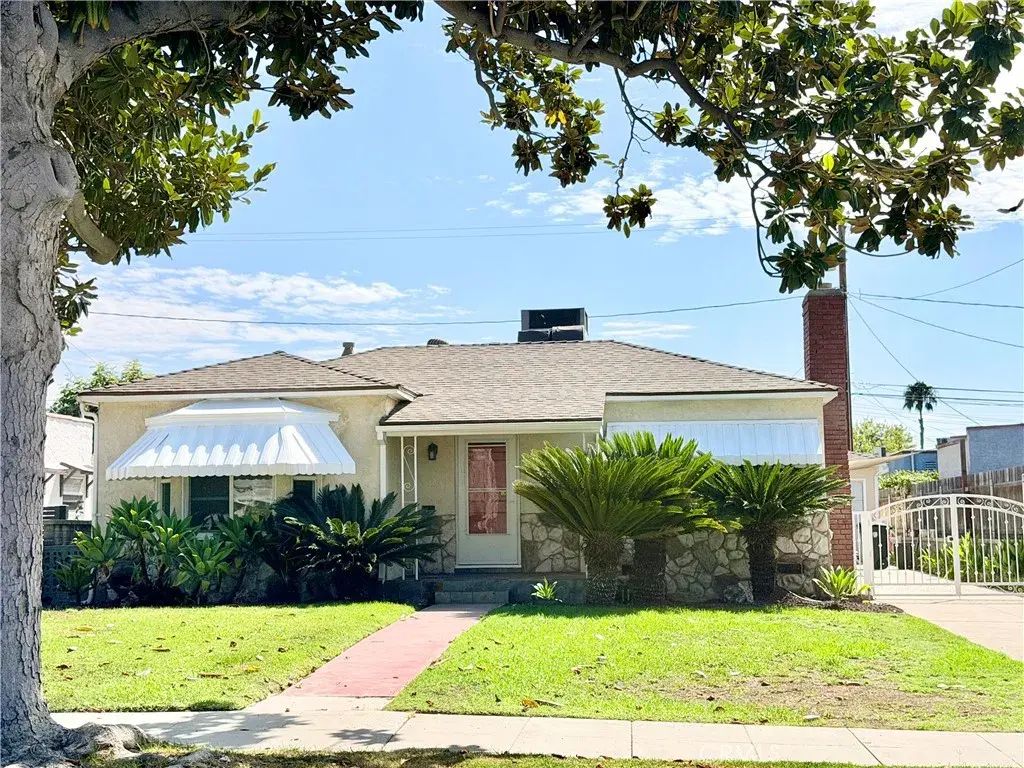 828 N Pass, Burbank