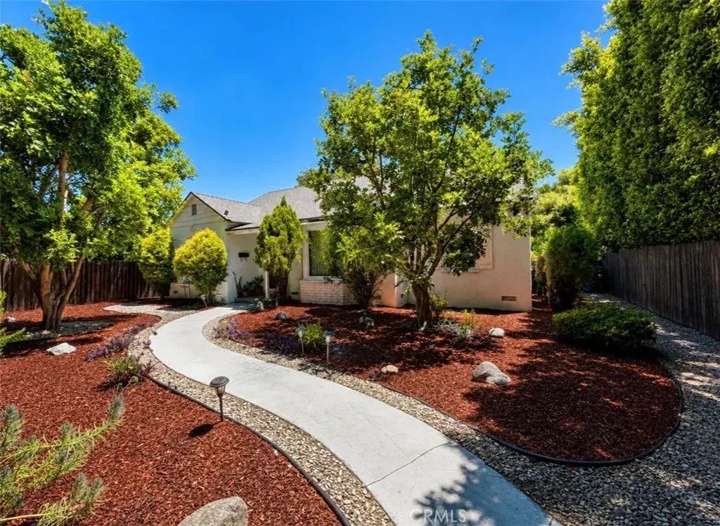 12454 Kling, Studio City