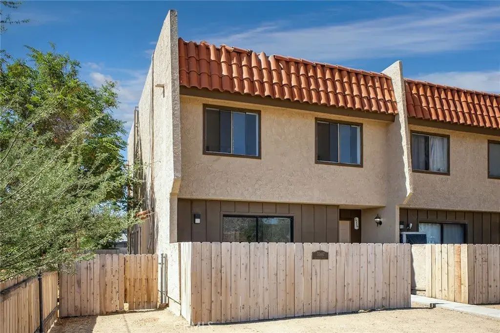 55897 Santa Fe, Yucca Valley