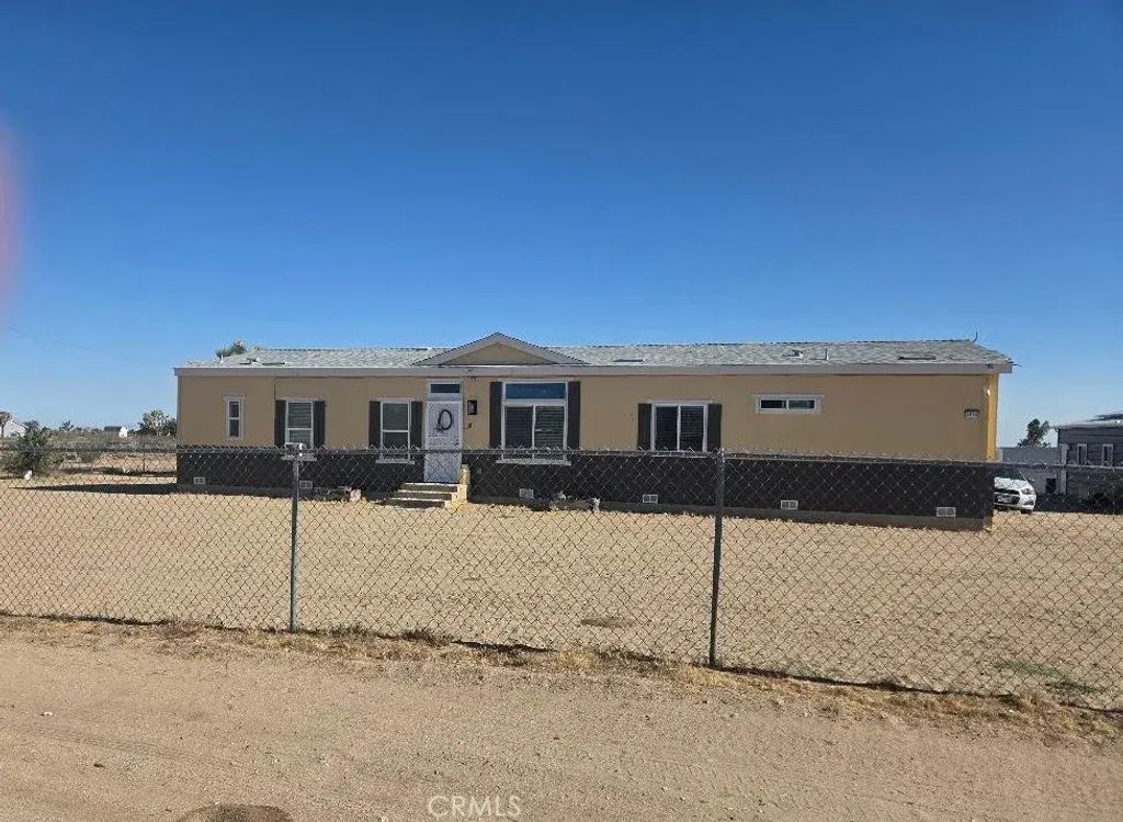 6026 Dos Palmas, Phelan