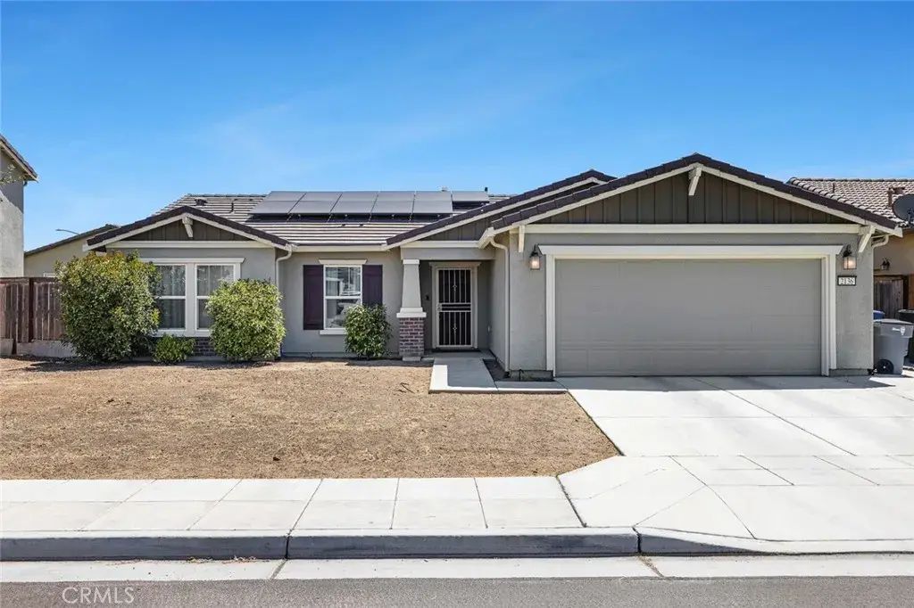 2136 N Redda Road, Fresno