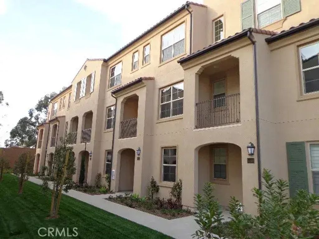 132 Capricorn, Irvine