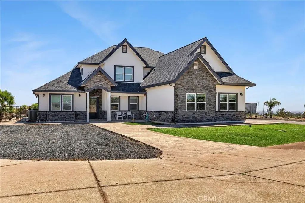 3138 Tangeman, Paradise