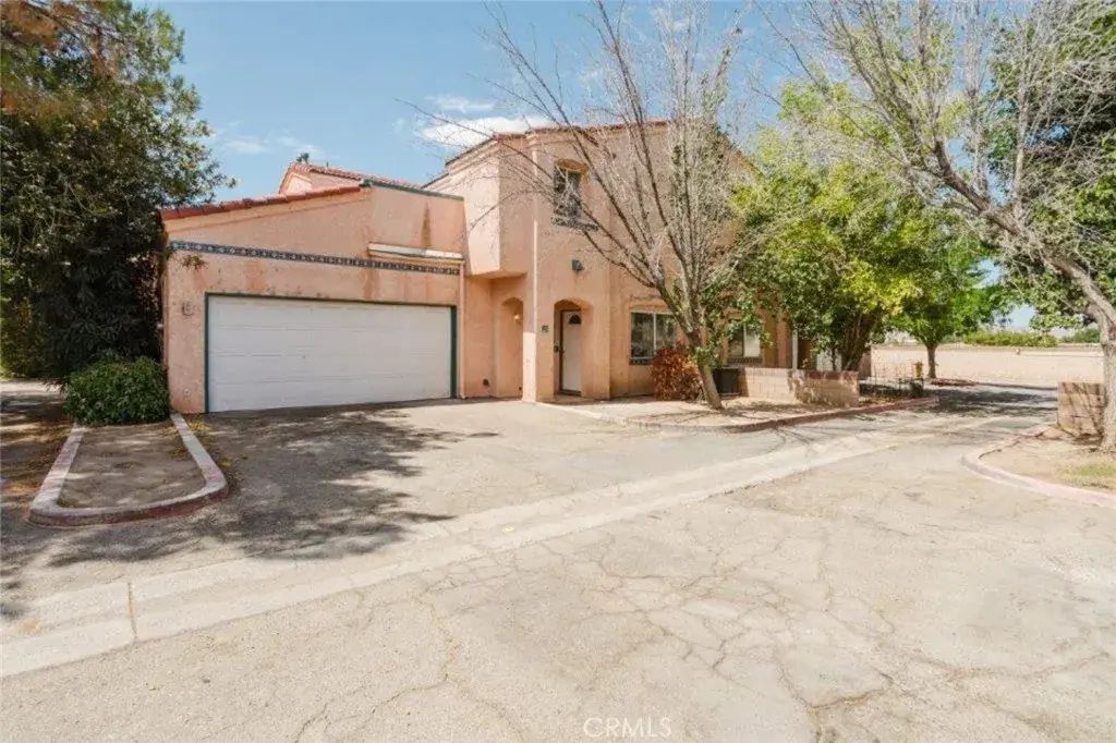 2320 E Avenue Q4 23, Palmdale