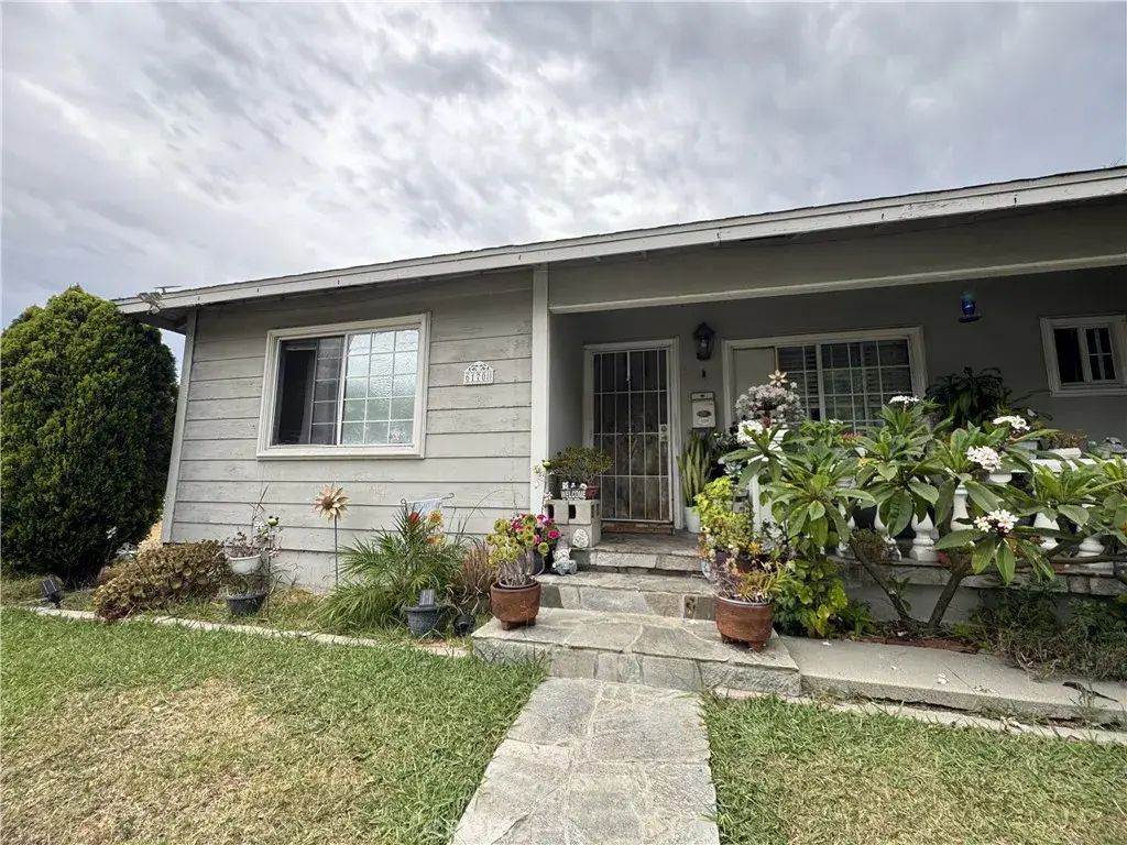 6170 Downey Avenue, Long Beach
