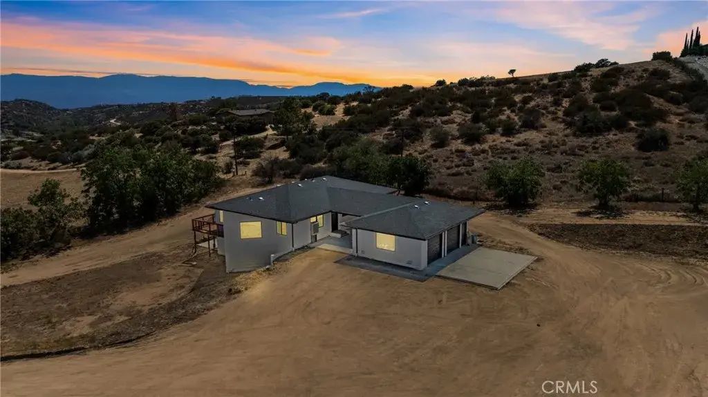 40585 Lakeshore Boulevard, Aguanga