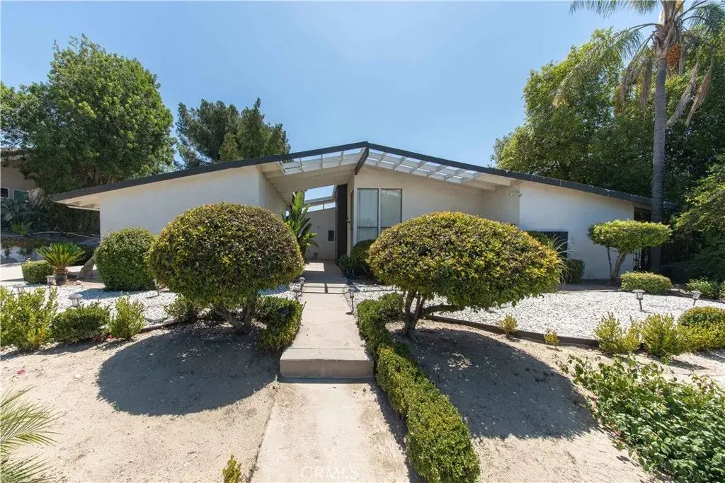 16594 Knollwood Drive, Granada Hills