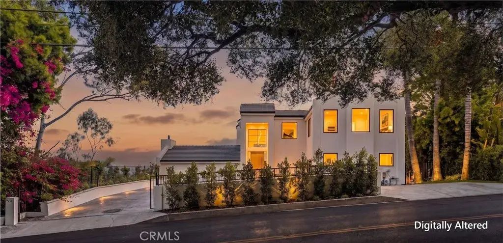 3566 Beverly Glen, Sherman Oaks
