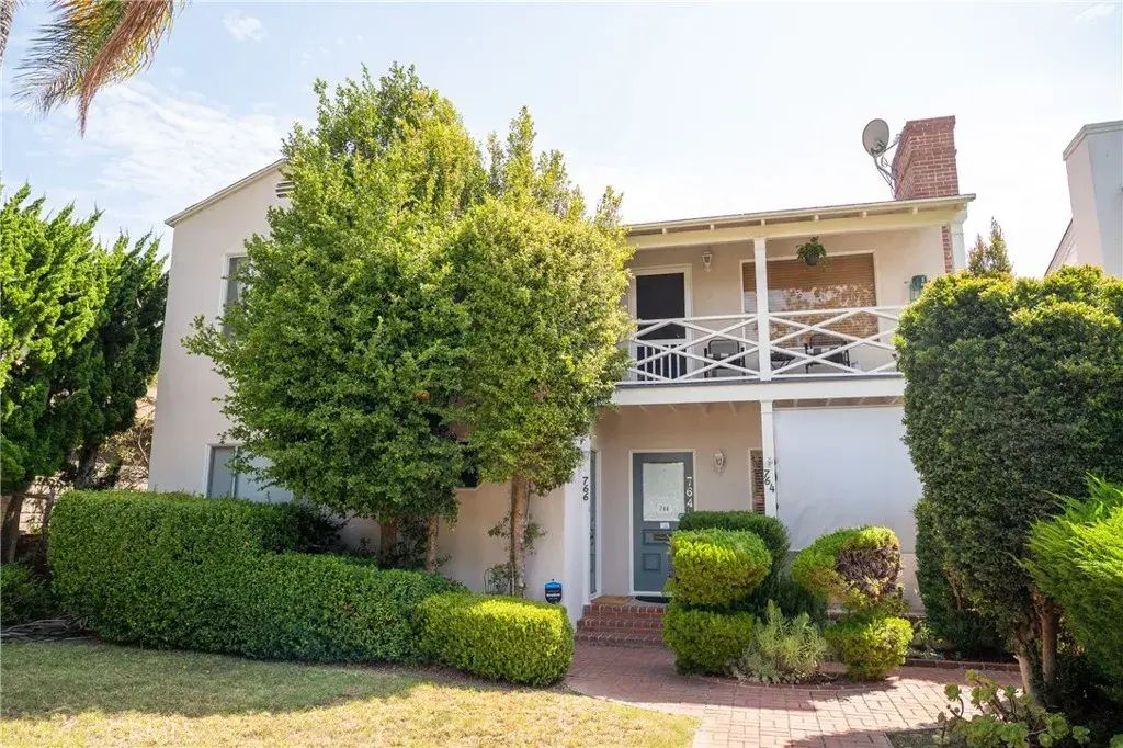 764 Terraine Avenue, Long Beach