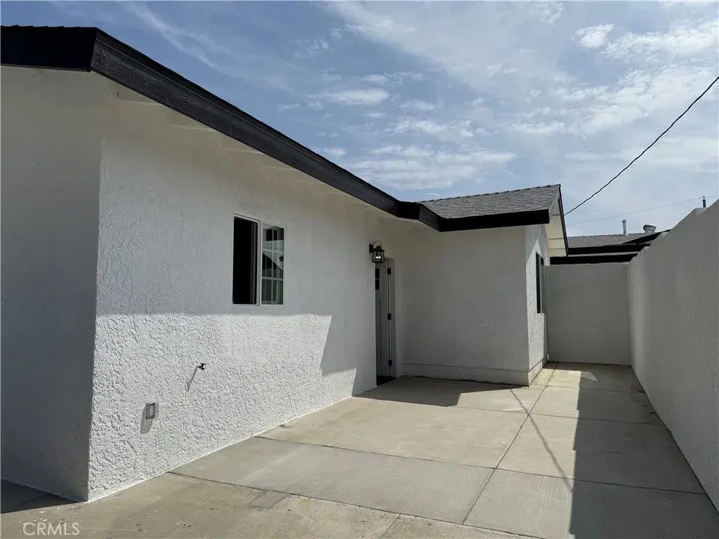 9452 Rose Avenue B, Montclair