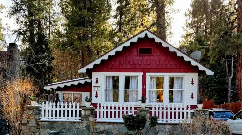 1461 Betty Street, Wrightwood