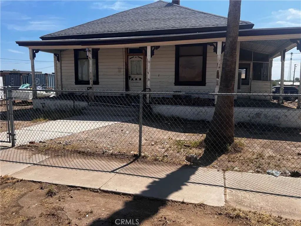 421 Palm Way, Needles