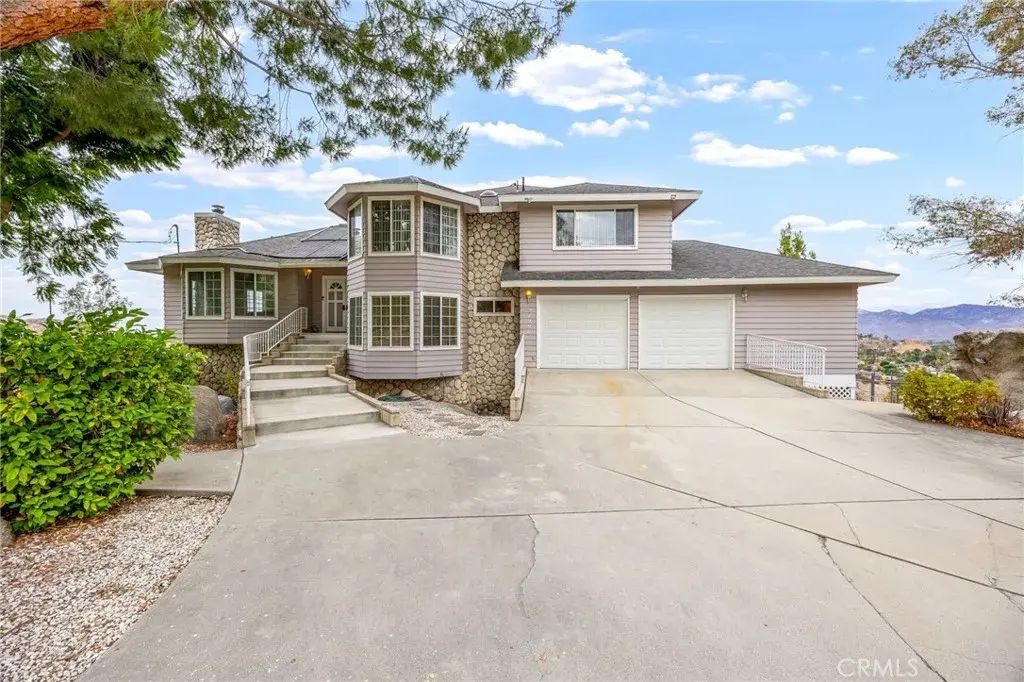 27990 Vista Del Valle, Hemet