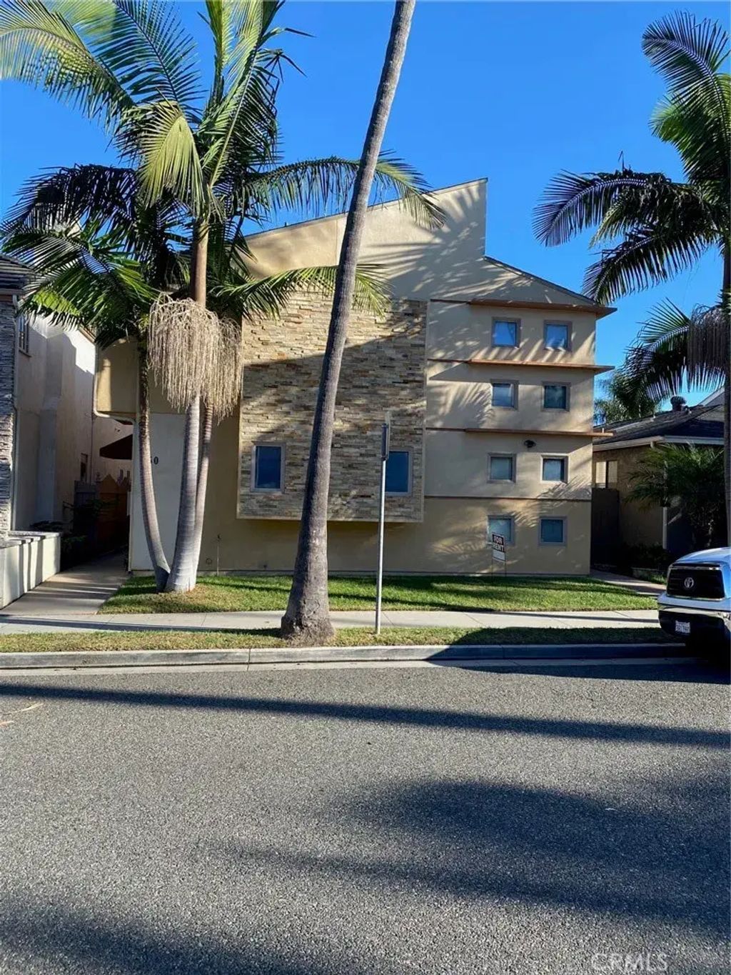 250 6th Street 4, Seal Beach