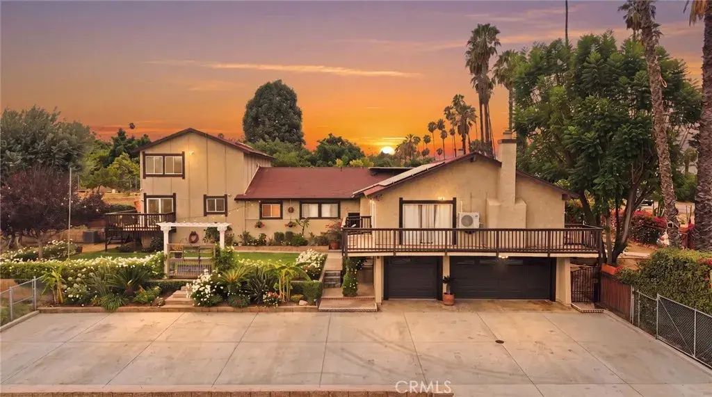 9218 Victoria Avenue, Riverside