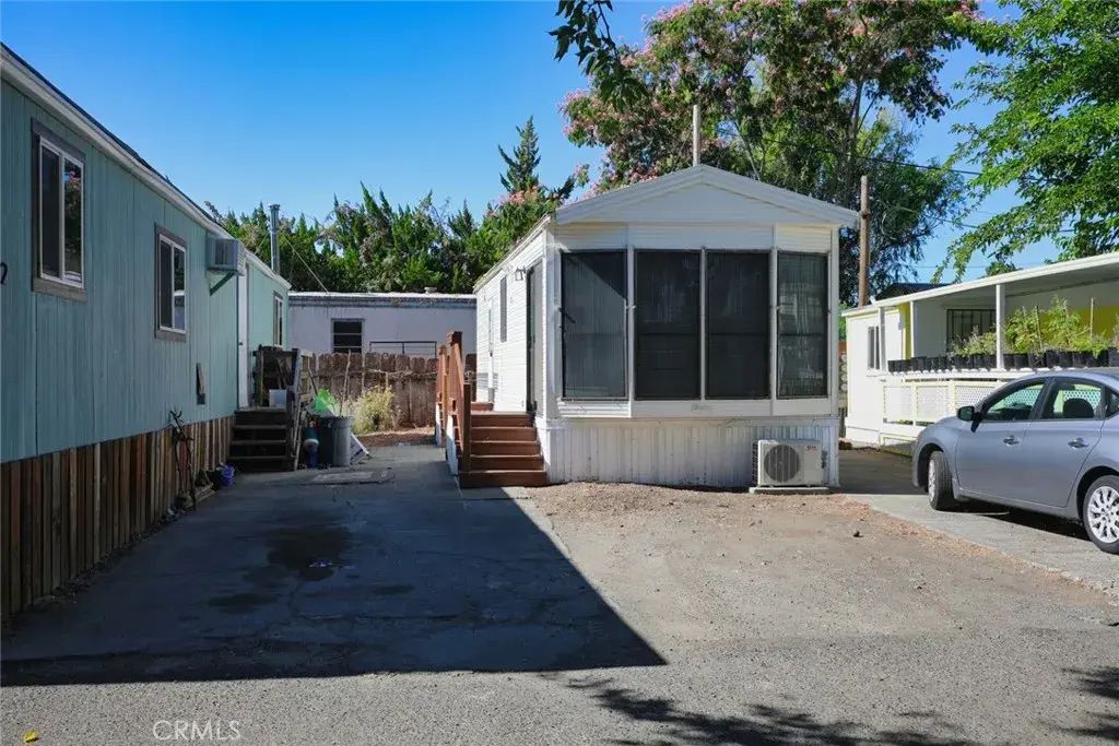1350 S Main 11, Lakeport