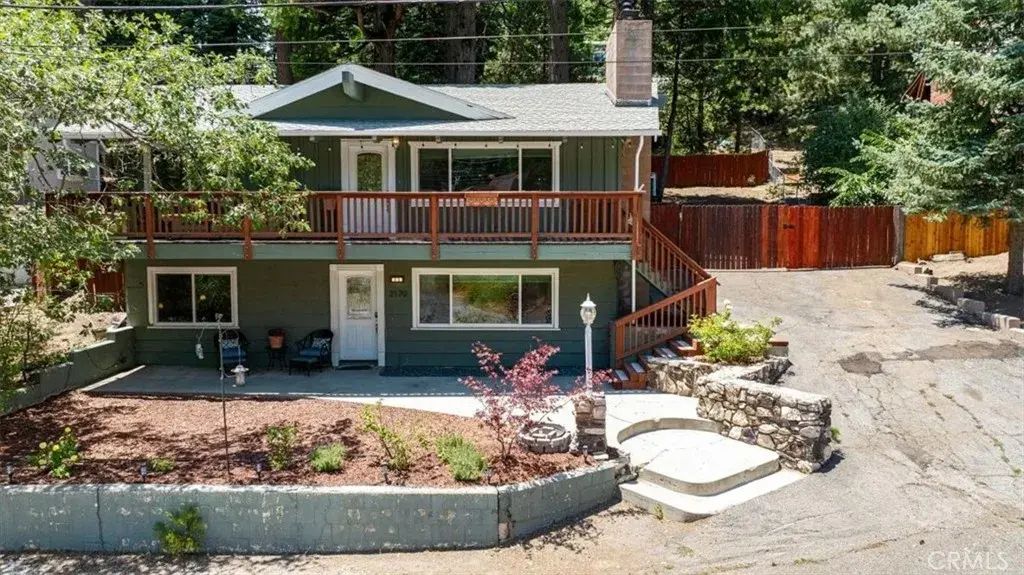2170 Spring Oak, Running Springs